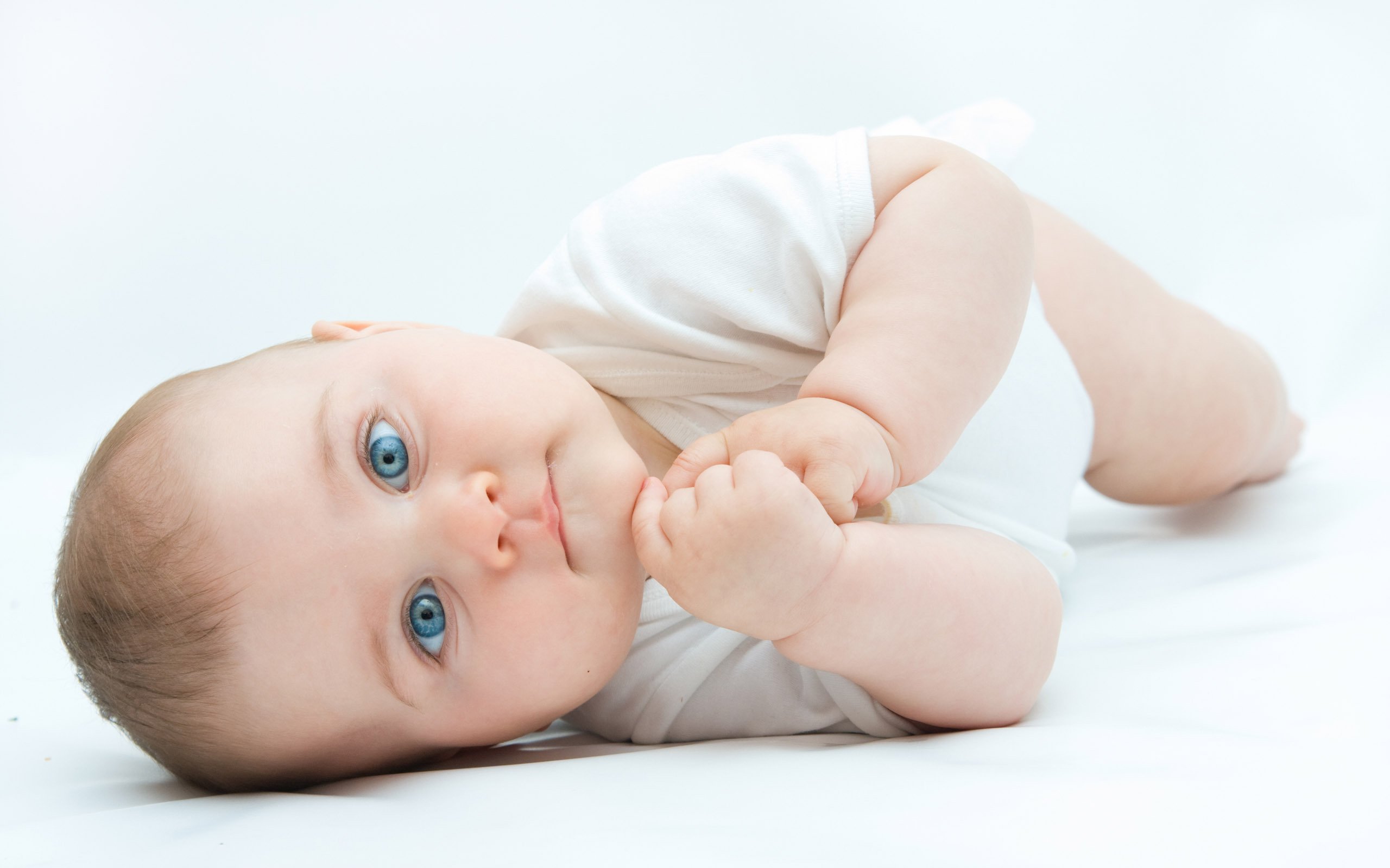 青岛供卵代怀捐卵女孩面对宝宝的耳屎该如何清理？